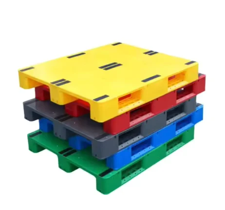 China-Factory-and-Supplier-Euro-Size-Warehouse-Plastic-Pallets
