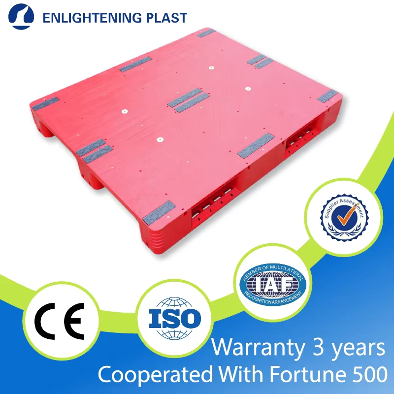 Custom-Color-Industrial-Pallet-1300x1100-with-Metal-Reinforcement-for-Branding-Warehousing
