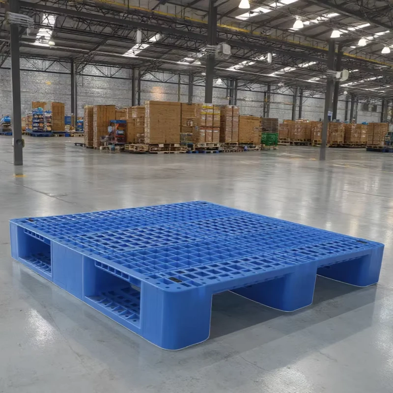 Customizable-Heavy-Duty-HDPE-Mesh-Gird-Grilled-Steel-Reinforced-Single-Faced-Euro-4-Way-Entry-Plastic-Pallets-5.0-T-Static-Load