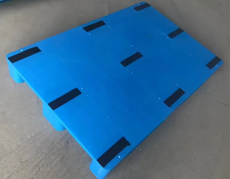 Flat-Solid-Plastic-Pallet-For-Warehouse-Use