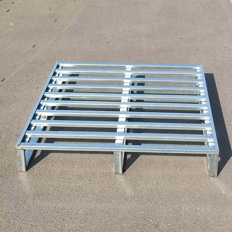 Heavy-Duty-Steel-Pallets-with-Galvanized-or-Power-Coated-Surface-for-Stacked-Storage-of-Goods-and-Storage-Equipment