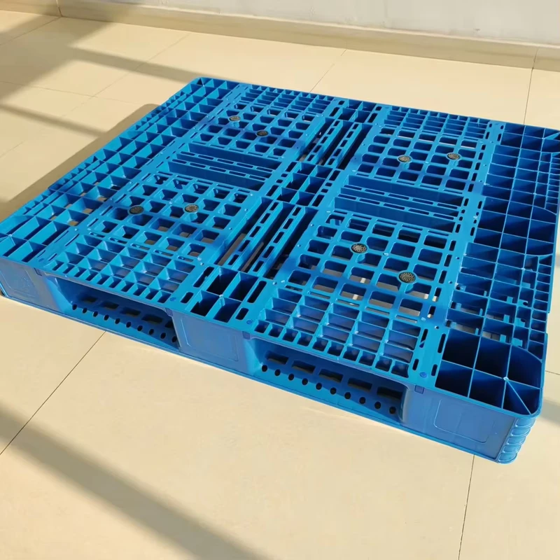 Industrial-Grid-Plastic-Pallets