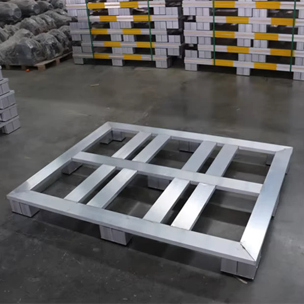 Warehouse-Storage-Aluminium-Pallets-or-Medical-Industry-Food-Warehouse