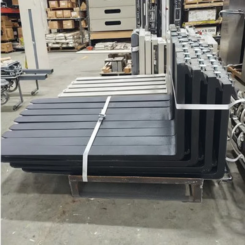 Standard-Pallet-Forks-to-Raise-Goods